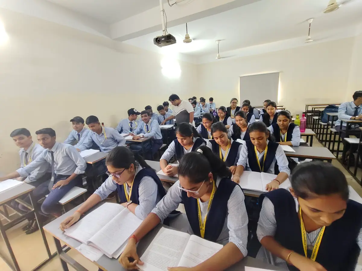 Ganesh Institute of Engineering and Technology Degree Science College campus photo 1
