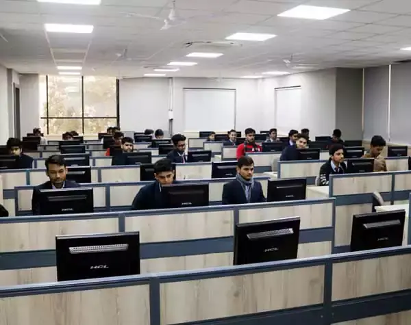 GL Bajaj Institute of Management: campus photo 1