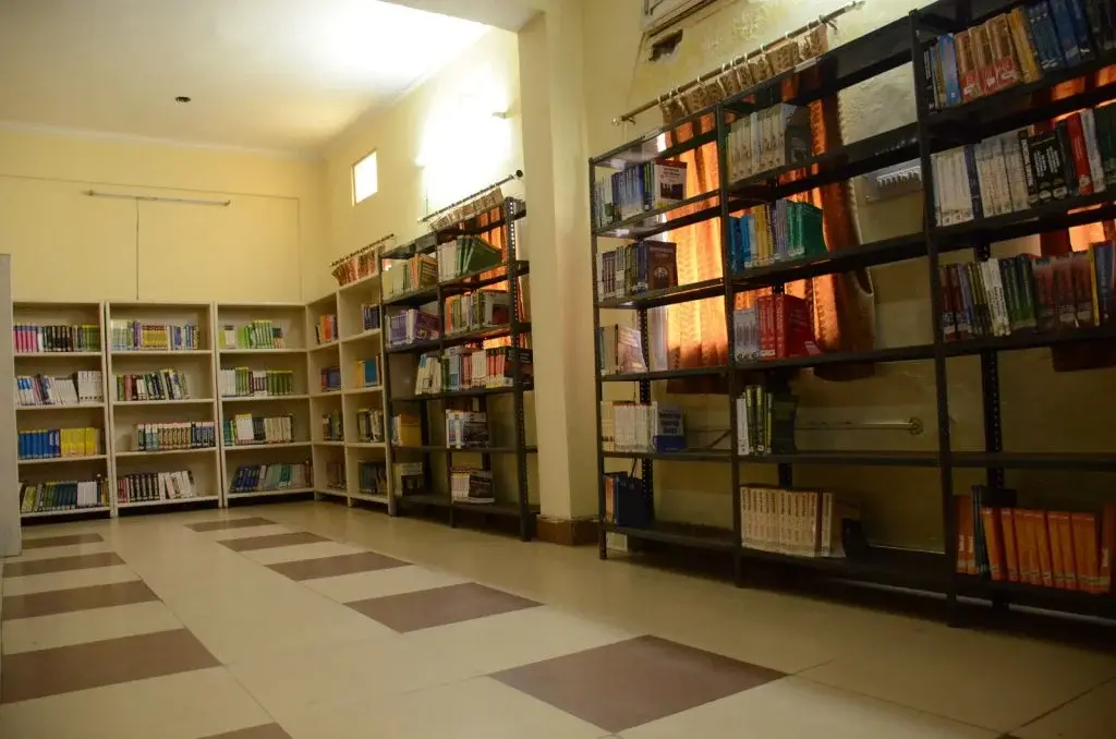 Goel Institute of Pharmacy and Sciences: campus photo 8