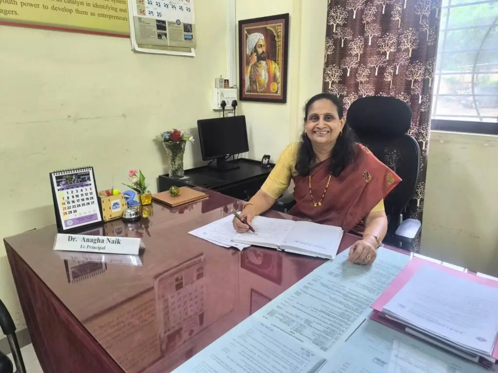Gokhale Edcuation Societys Sir Dr. M.S.Gosavi College of Commerce, Nashik campus photo 1