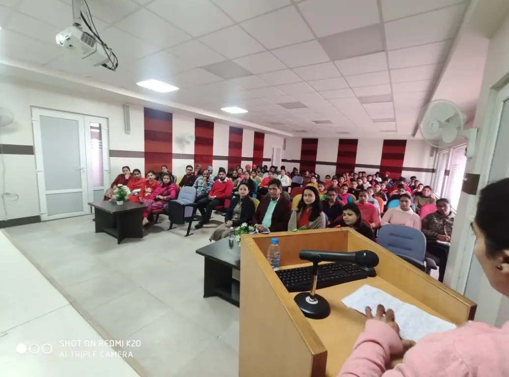 Goswami Ganesh Dutta Sanatan Dharma College campus photo 7