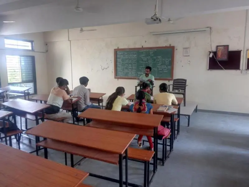 Goverment Commerce College Vadali: campus photo 2