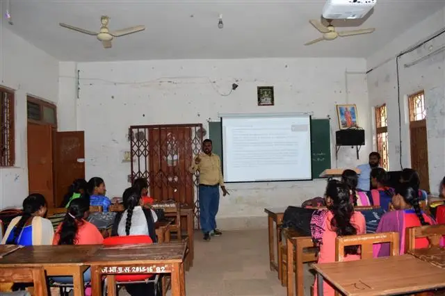 Government Chandulal Chandrakar Arts and Science College: campus photo 3