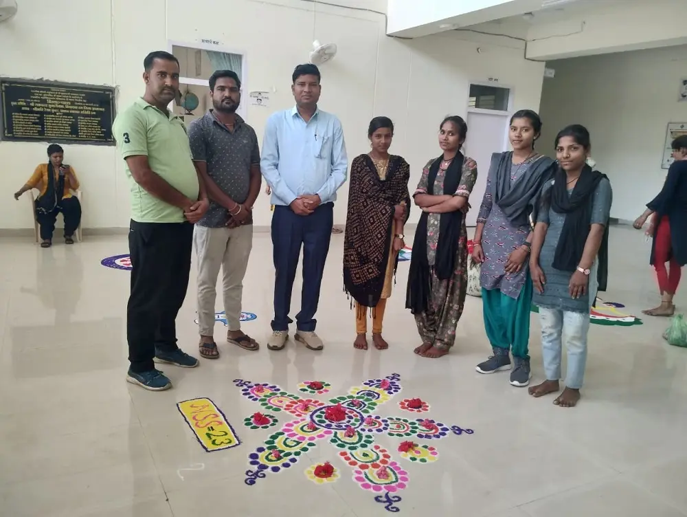 Government College: campus photo 8