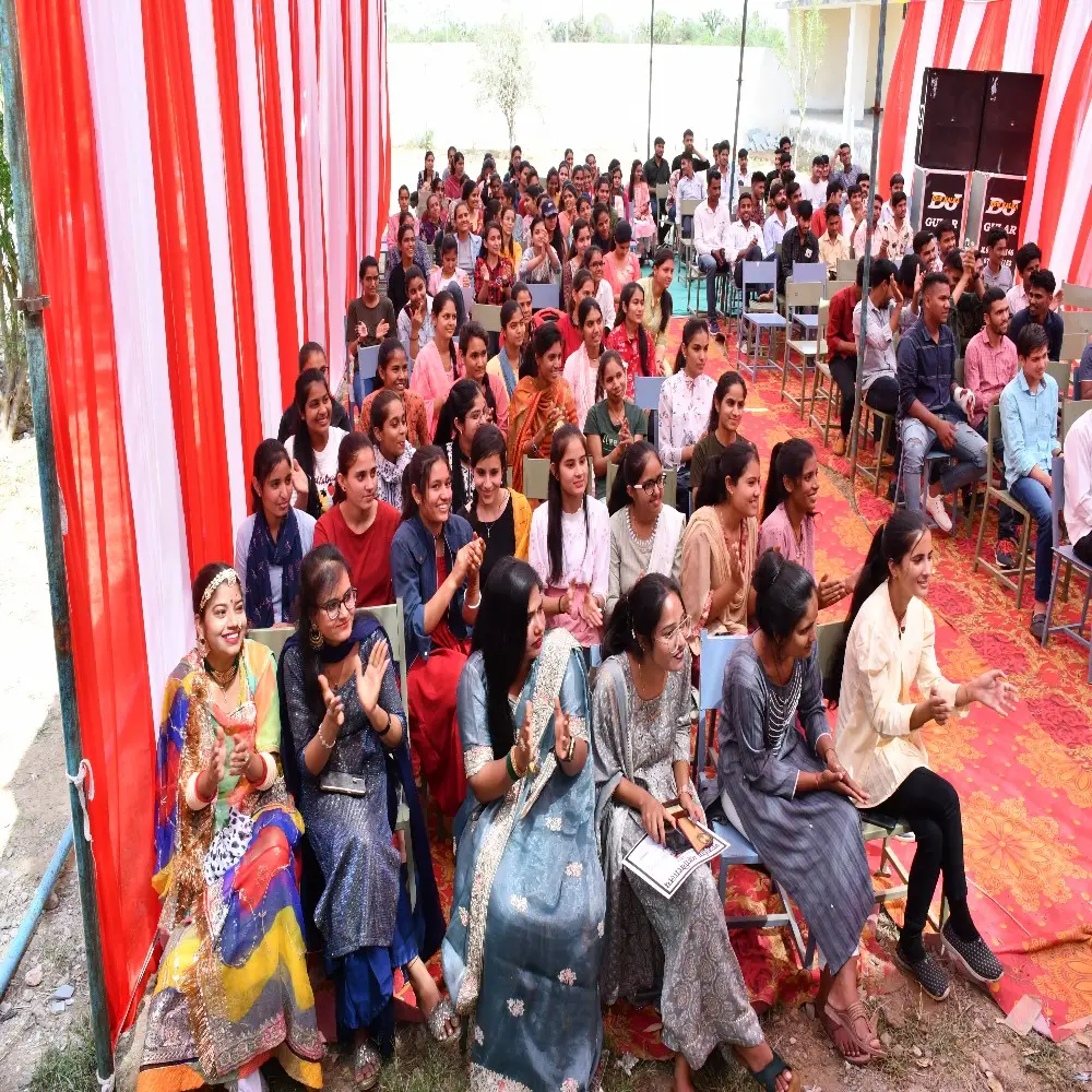Government College: campus photo 6