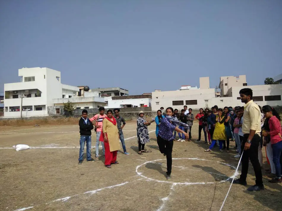 Government Girls College, Aburoad Raj: campus photo 5