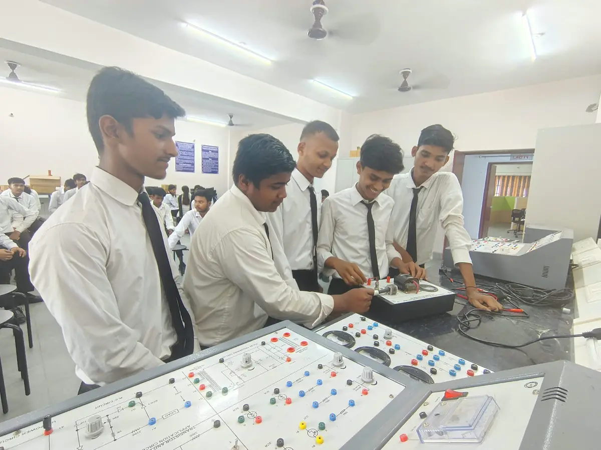 Government Polytechnic Khagaria: campus photo 2