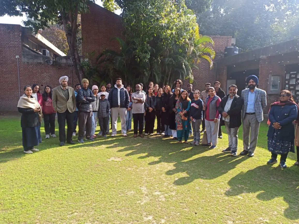 Govt College of Art Sector-10: campus photo 7