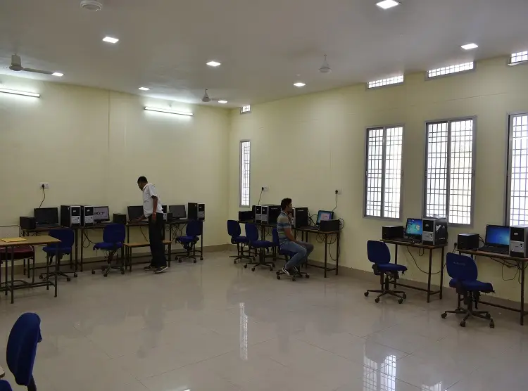 Govt. Girls Polytechnic Bilaspur: campus photo 3