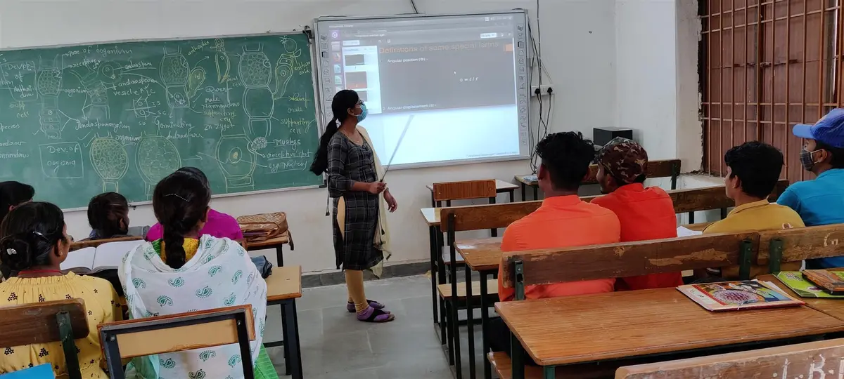 Govt. Kunj Bihari Choubey Mahavidyalaya: campus photo 8