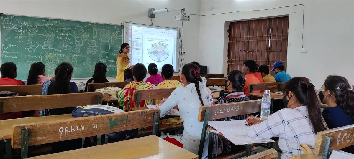 Govt. Kunj Bihari Choubey Mahavidyalaya: campus photo 6