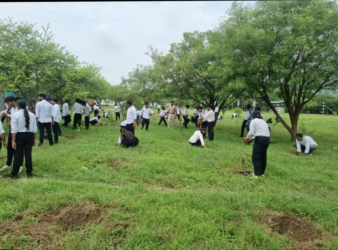 Govt. Law College: campus photo 3