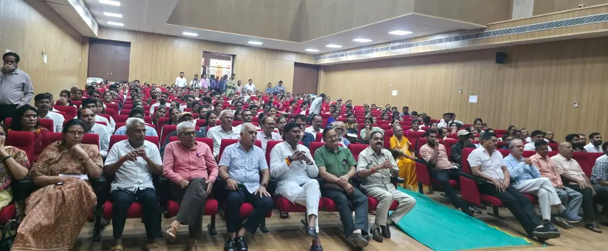 Govt.Thakur Ranmat Singh College Rewa: campus photo 1