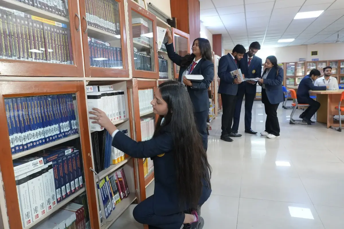 Greater Noida Institute of Management: campus photo 6