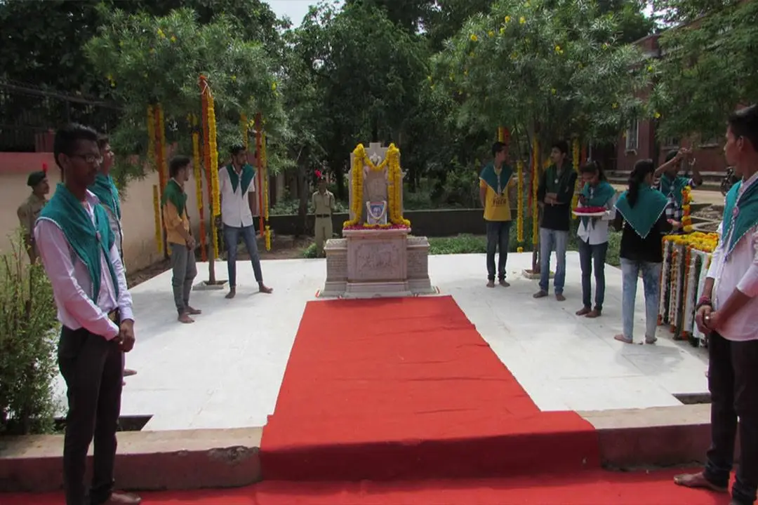 Gujarat Commerce College: campus photo 8
