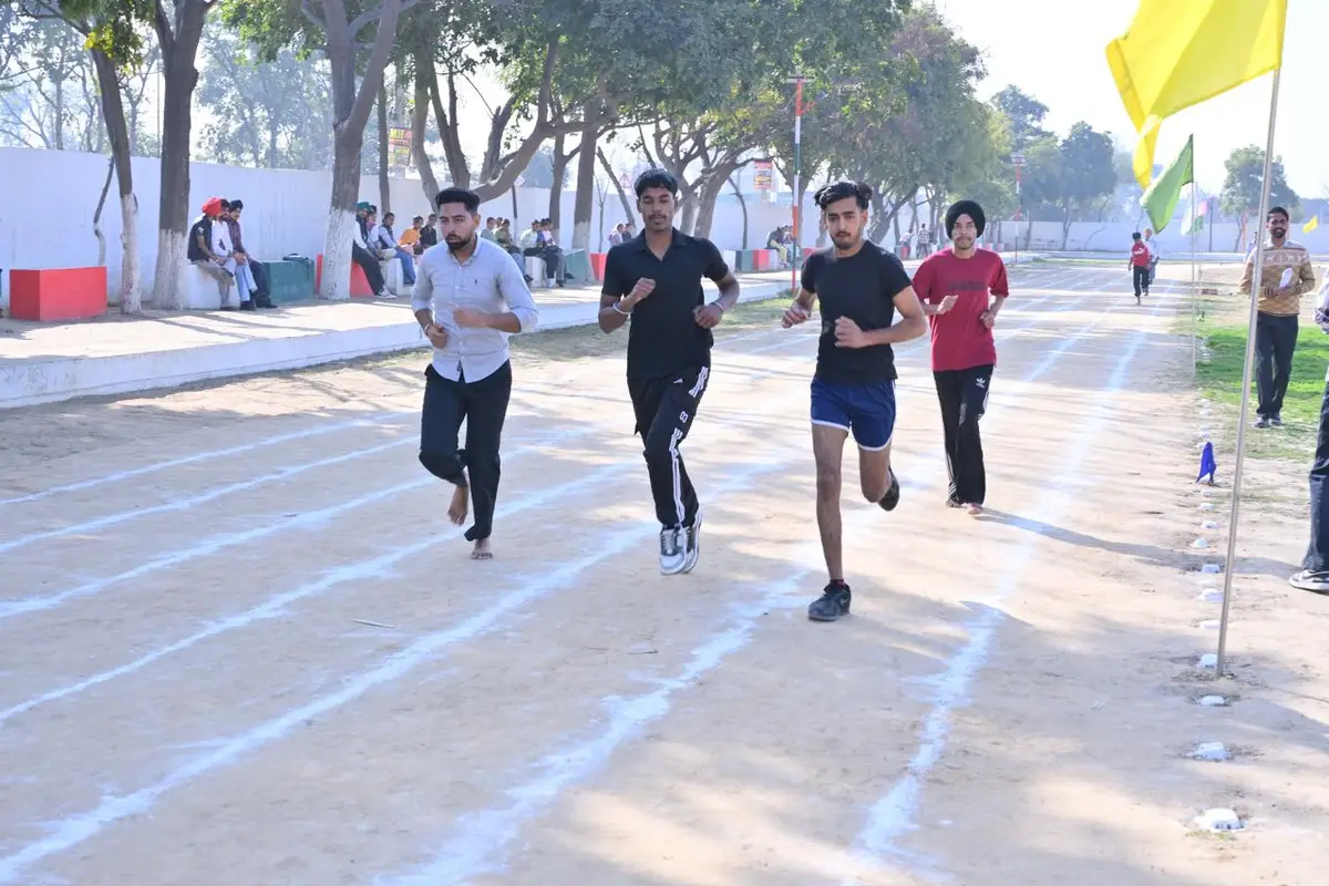 Guru Gobind Singh College: campus photo 2
