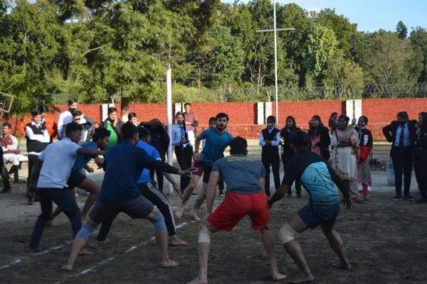 Guru Nanak College Dehradun: campus photo 3