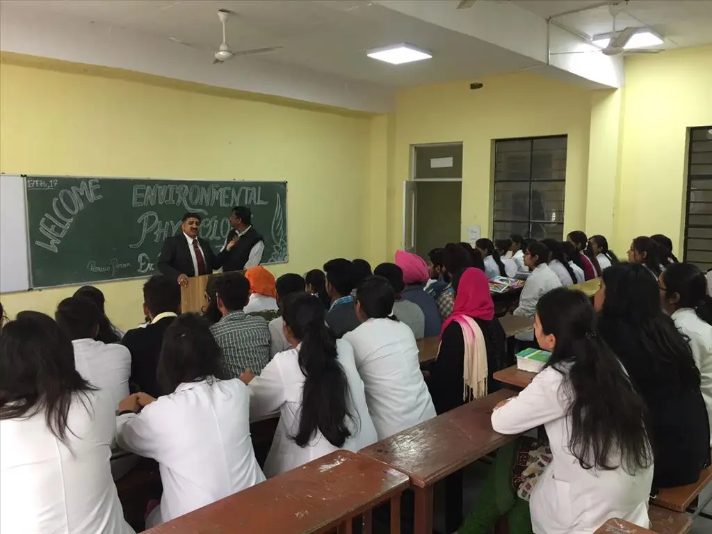 Guru Nanak College of Education campus photo 8