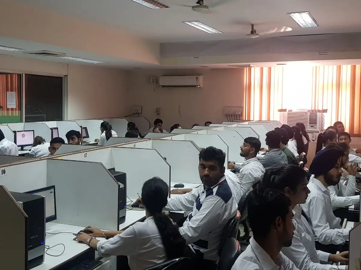 GNIM campus photo 3