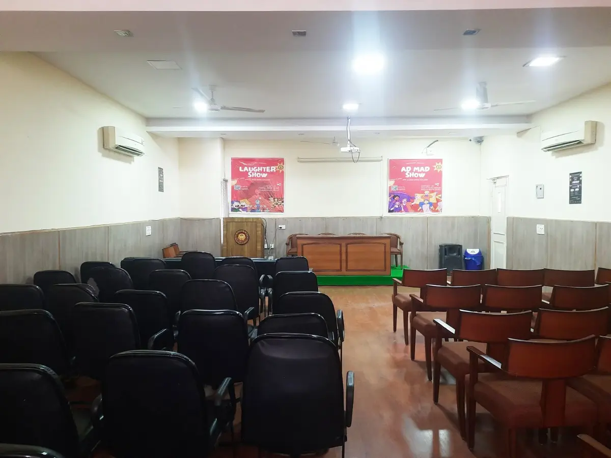 GNIM campus photo 2
