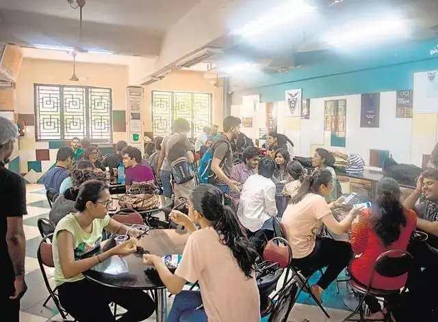 Guru Nanak Khalsa College of Arts, Science and Commerce: campus photo 2