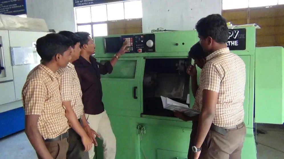 Guru Raagavindra Polytechnic College Veppoor Village: campus photo 2