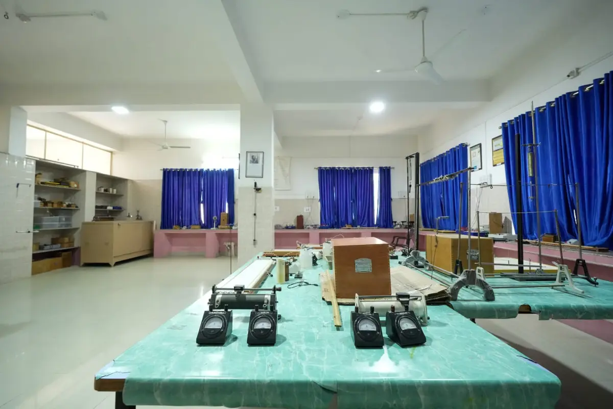 Gurukul Arts College: campus photo 2