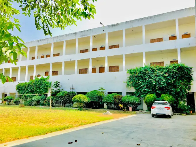 Gurukul Patanjali Vidyapeeth campus