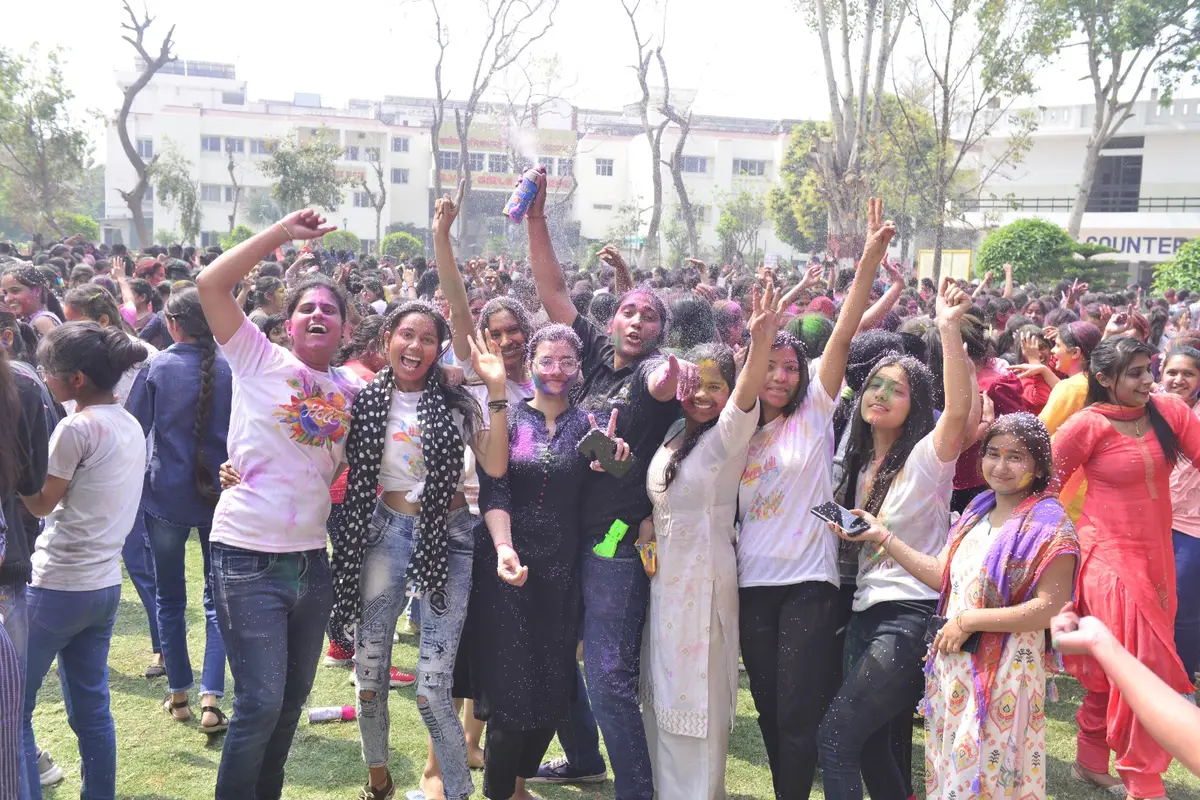 G.V.M.Girls College: campus photo 1