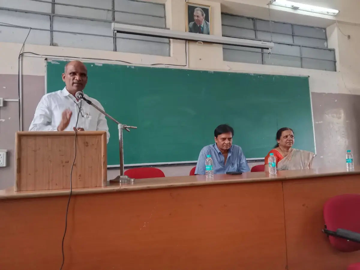 H.K.E. Society's, Sree Veerendrapatil Degree College of Science, Arts & Commerce, #231 campus photo 5