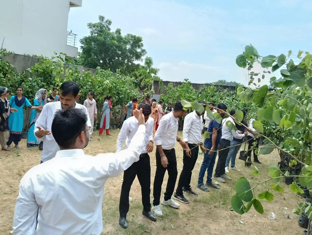 Hans College of Edu.: campus photo 2