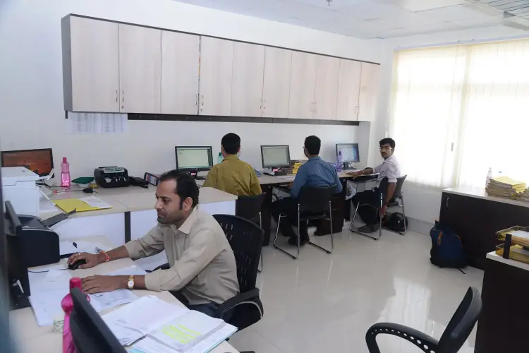Healthworld Hospitals (A Unit of Parashmani Medical Centre Private Limited): campus photo 5