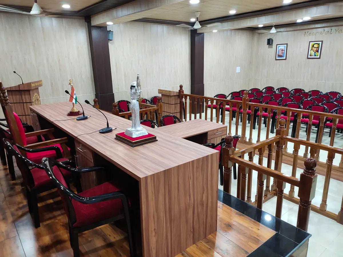 Heera Lal Yadav Law College, Sarojni Nagar campus photo 1