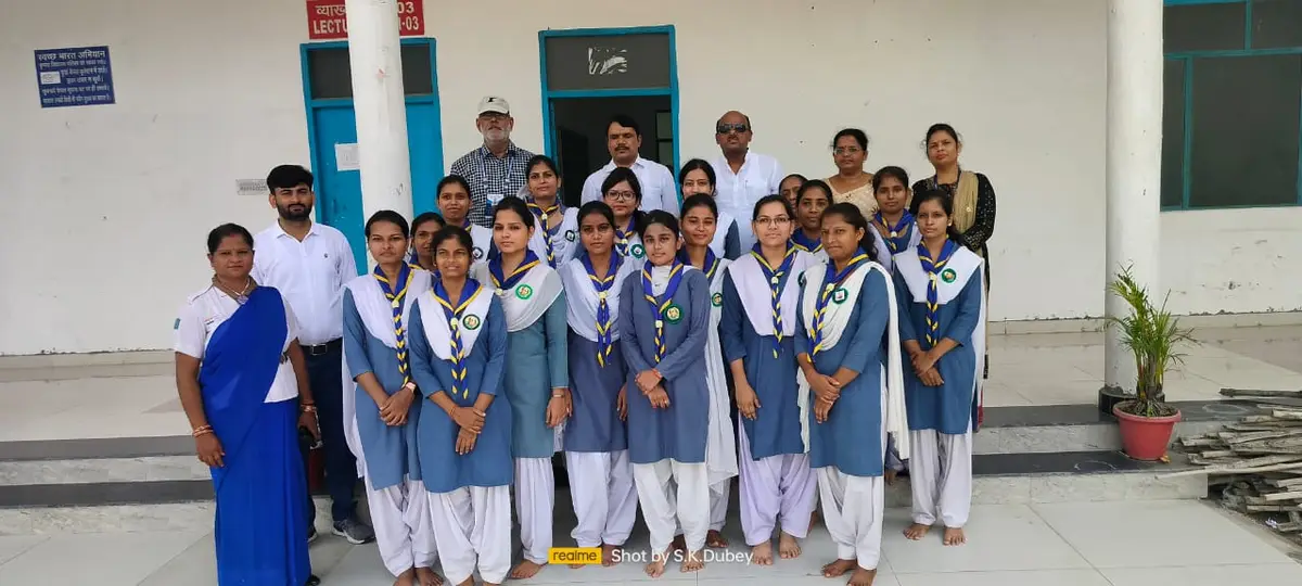 Heeralal Yadav Balika Degree College, Sarojni Nagar: campus photo 4