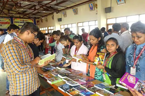 Hind Seva Parishads Public Night Degree College, Shikshalaya: campus photo 4