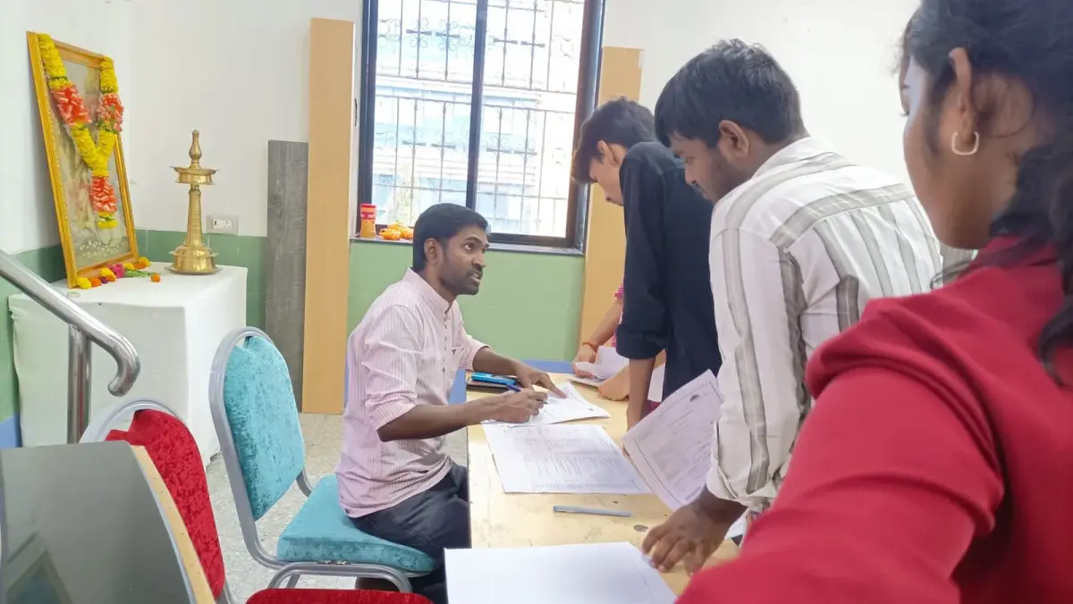 Hindi Vidya Prachar Samitis Ramniranjan Jhunjhunwala College campus photo 2