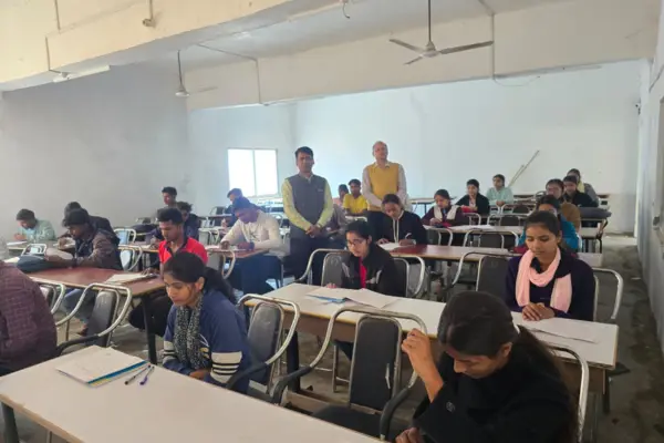 Hiraman Mahatam Degree College: campus photo 3