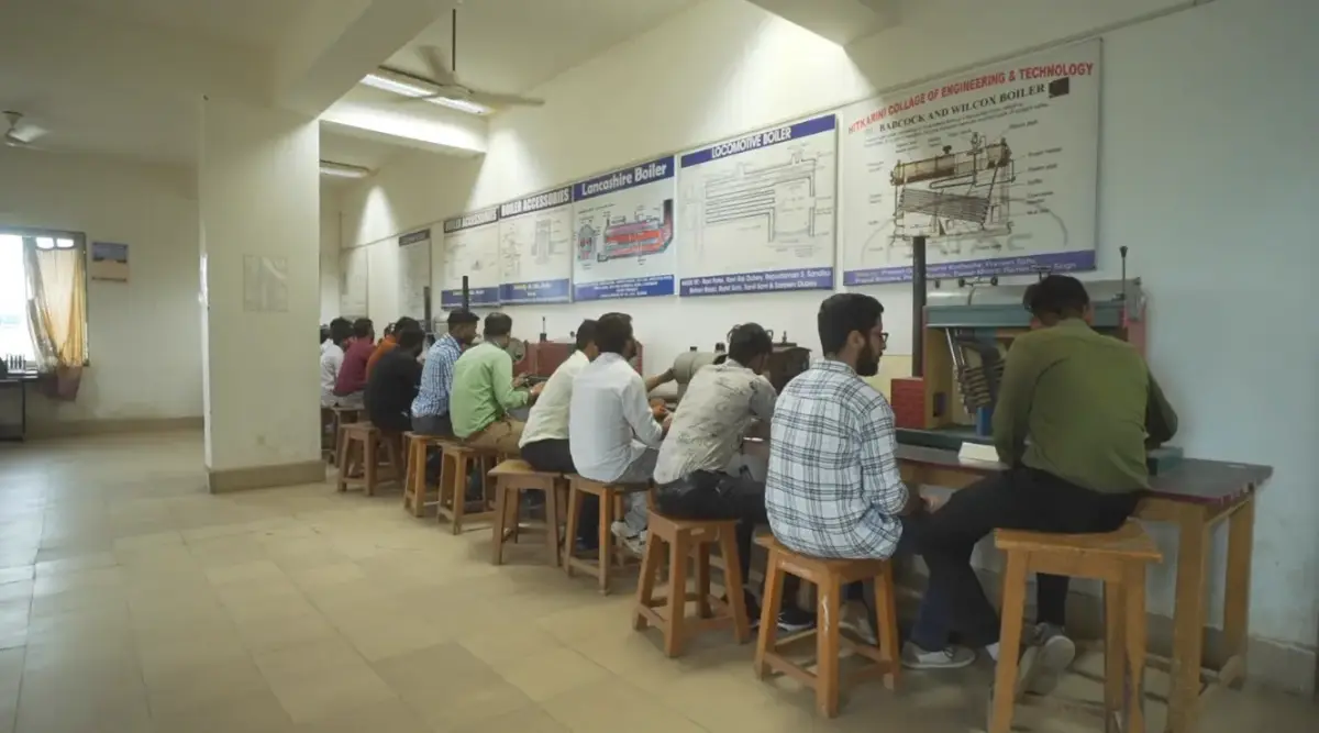 Hitkarini College of Engineering and Technology (HCET): campus photo 5