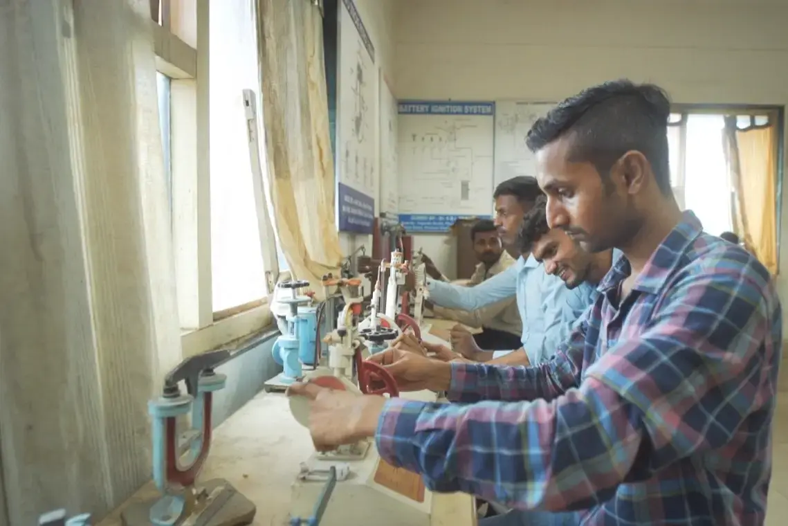 Hitkarini College of Engineering and Technology (HCET): campus photo 4