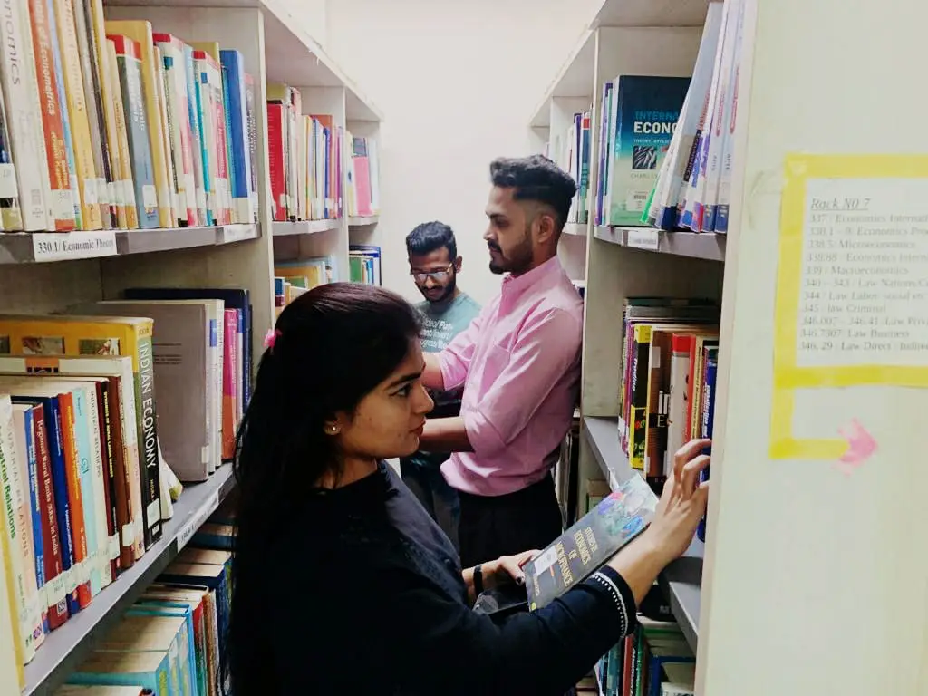 H.K. Institute of Management Studies and Research: campus photo 2
