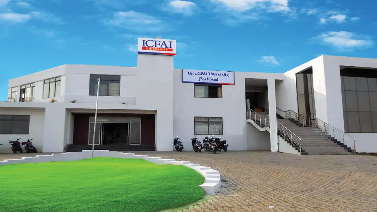 IB campus photo 5
