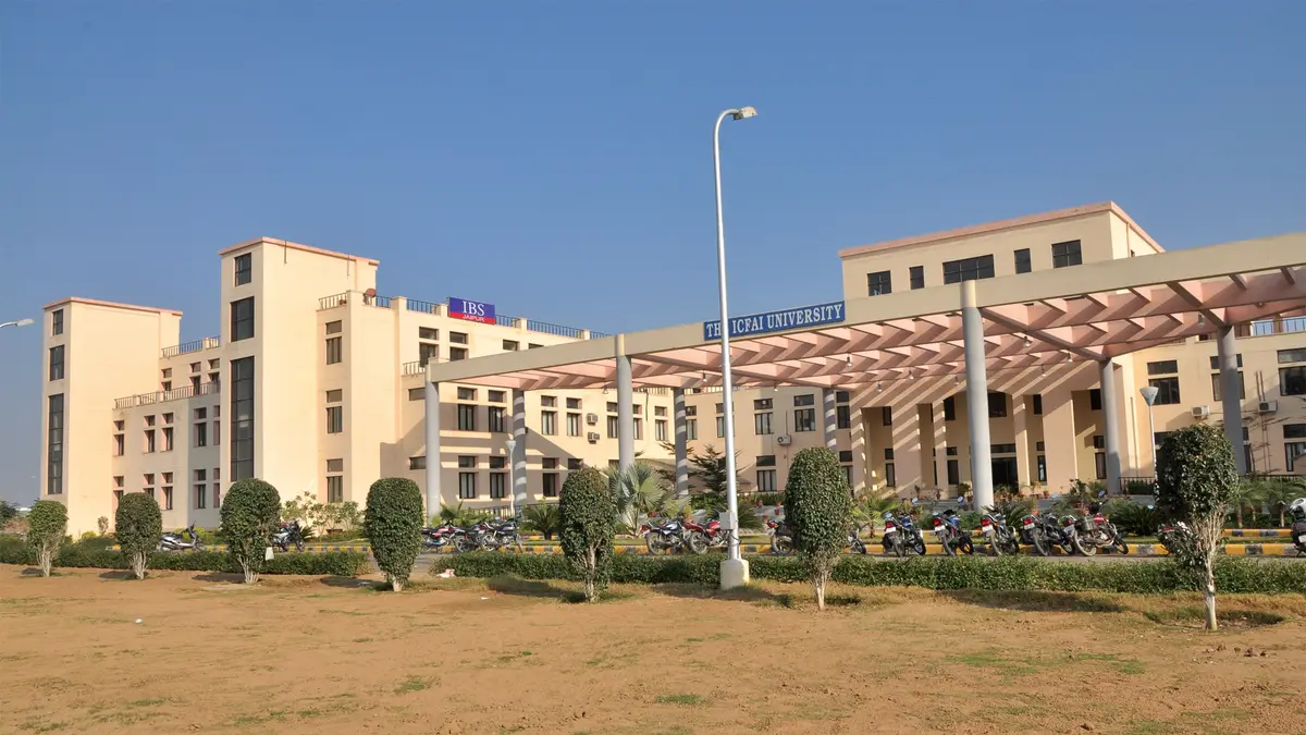 IB campus photo 6