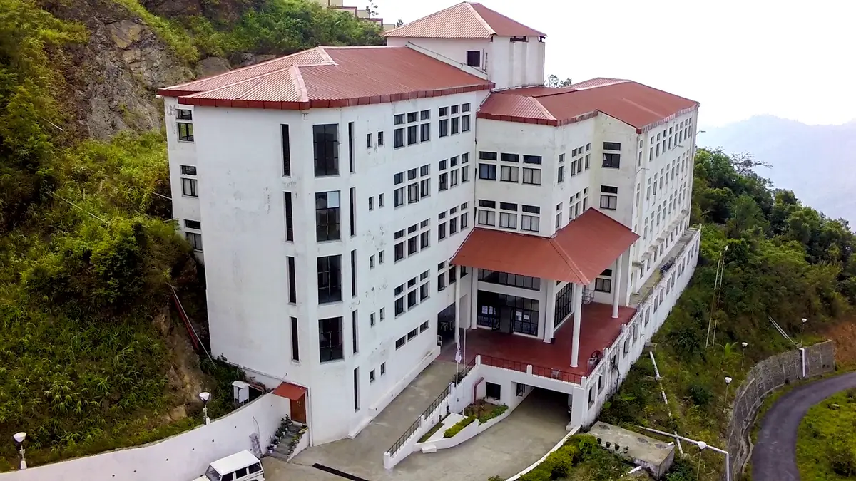 IB campus photo 3