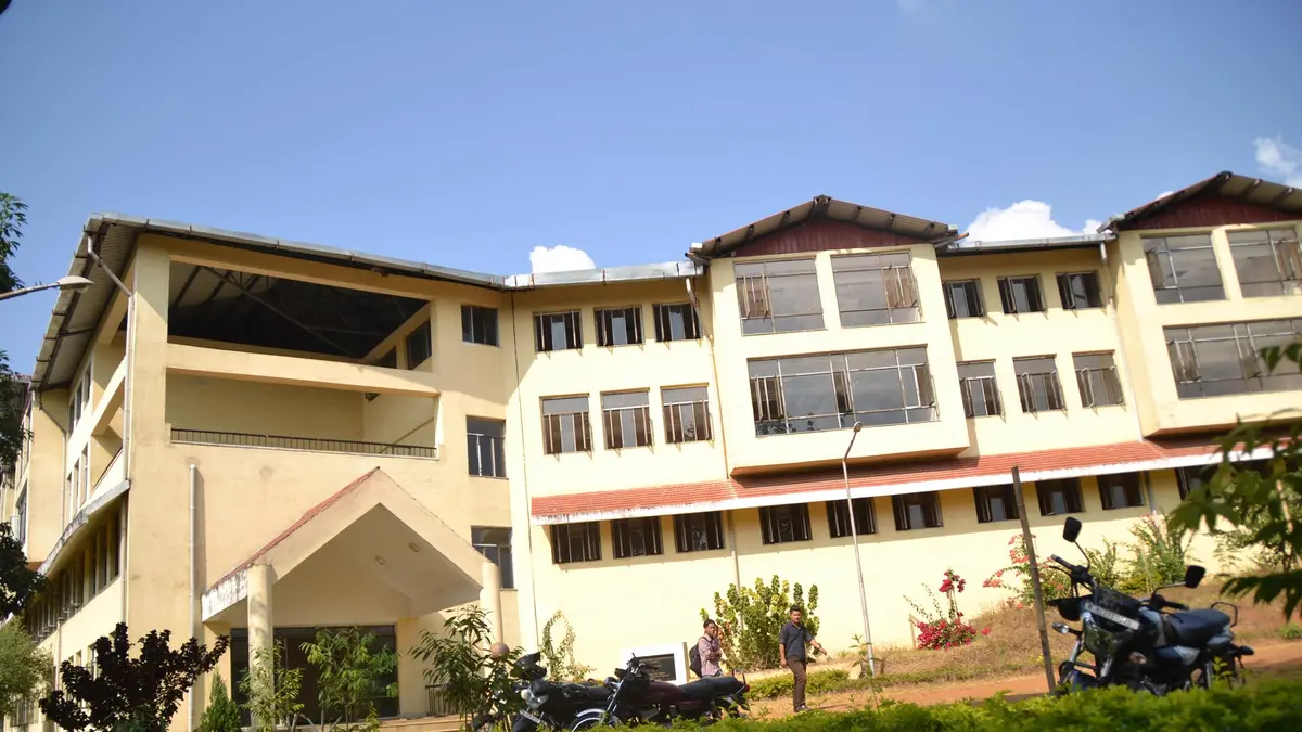 IB campus photo 4