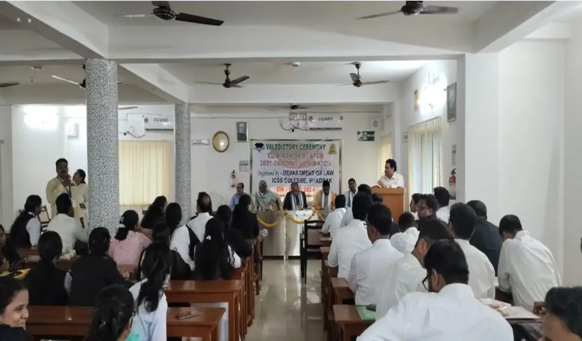 Icss College campus photo 8
