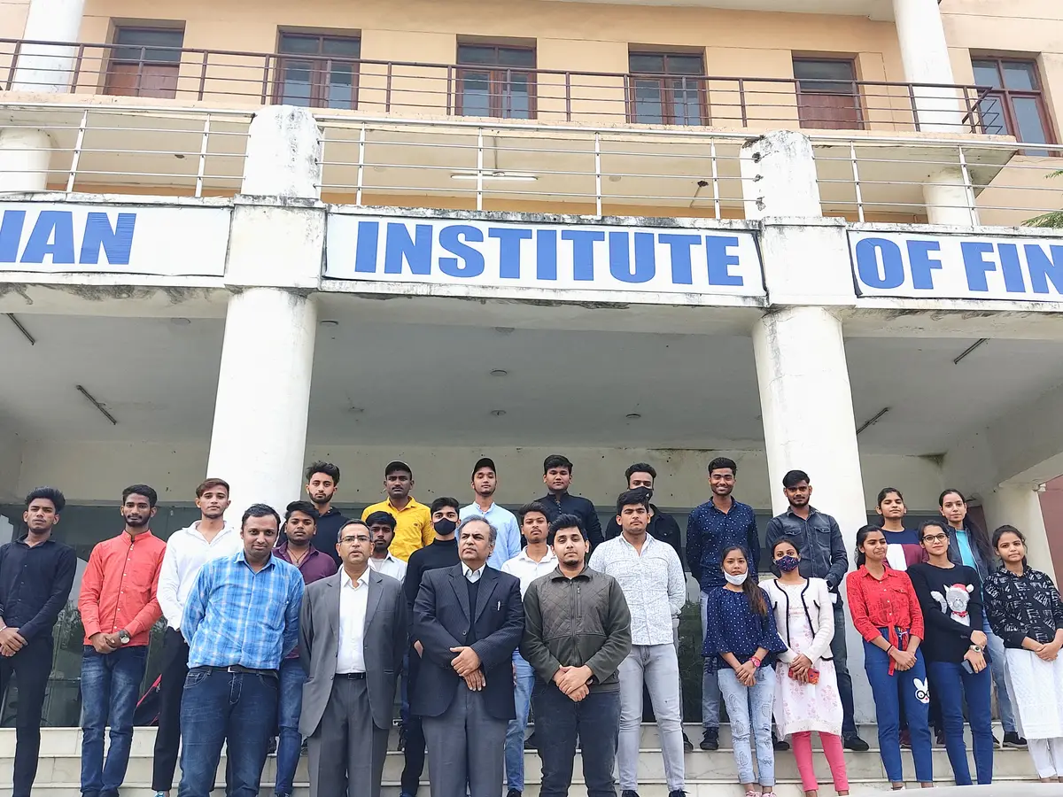 Iif College of Commerce and Management Studies: campus photo 5