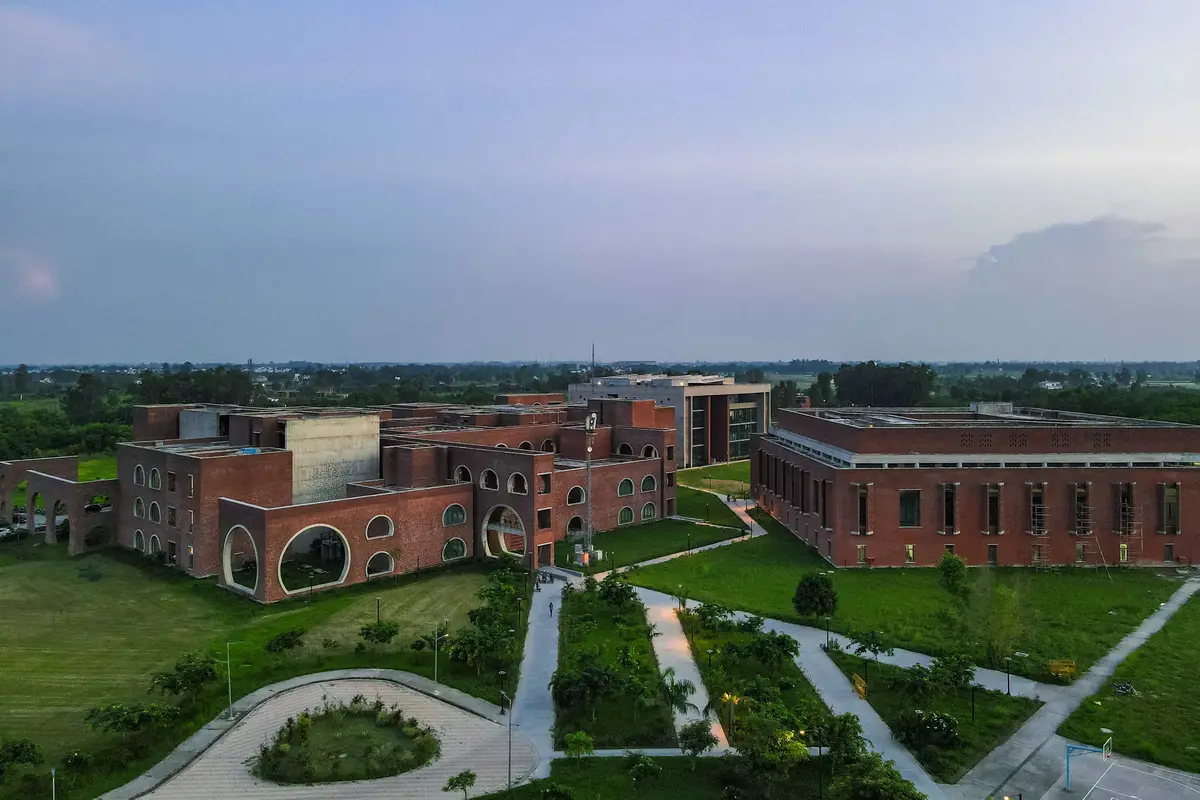 IIM campus photo 6