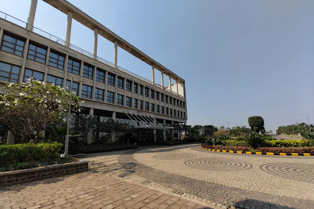 IRIIOM campus photo 5