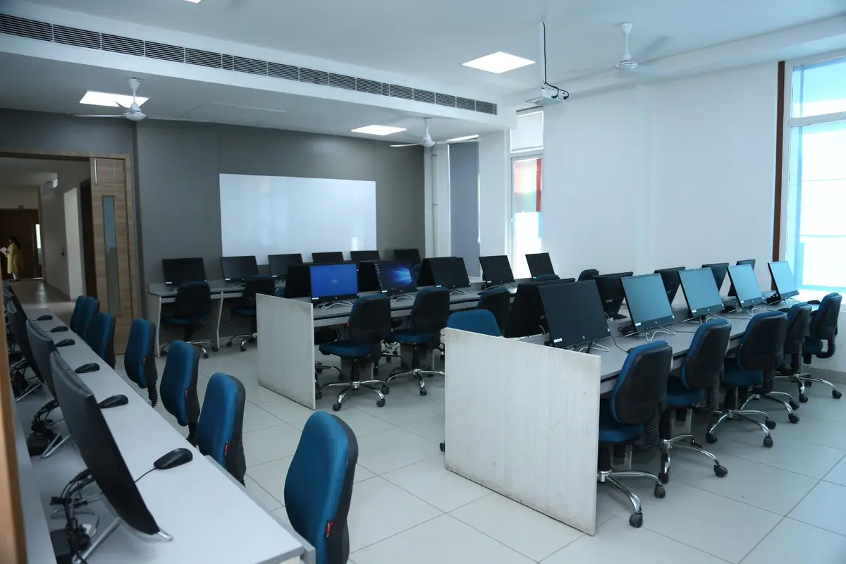 IIIOTA campus photo 4