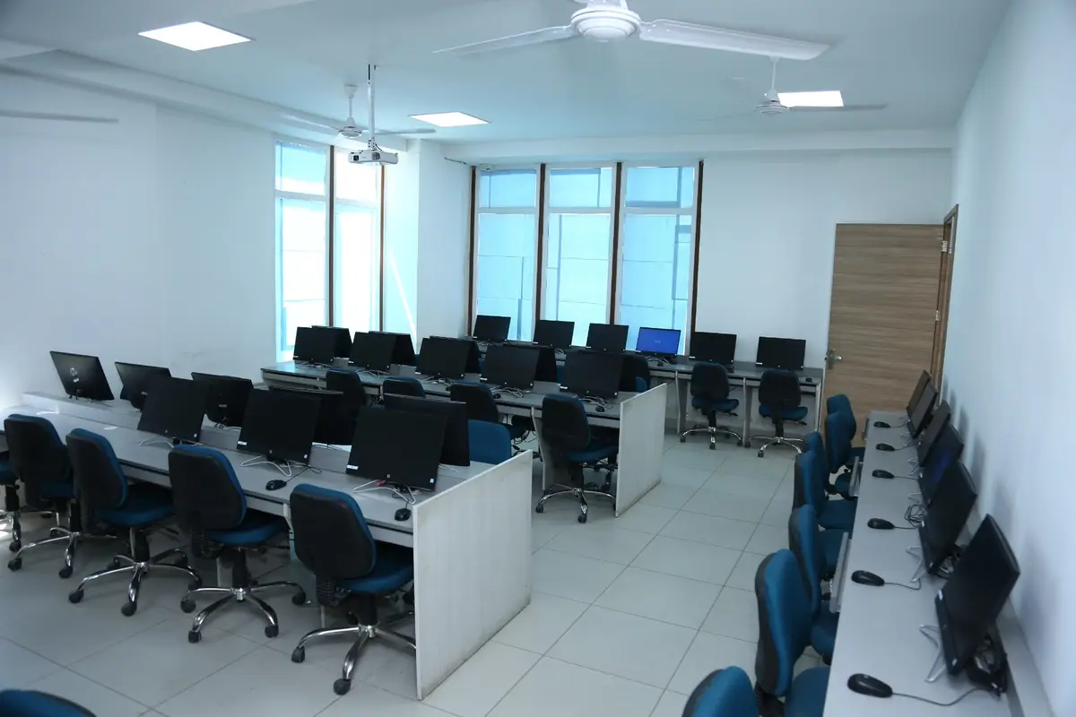 IIIOTA campus photo 5